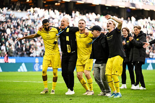 Mjällbys Axel Norén, sportchef Hasse Larsson, Jacob
