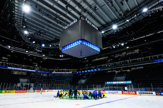 Players of Sweden at a practice session
