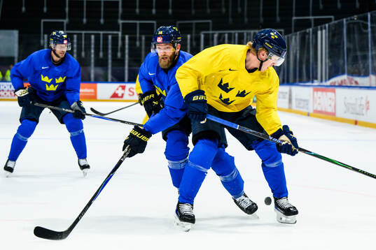 Bläddra bland fler bilder av 2026 IIHF Ice Hockey World Championship, Day -1, Sweden, Practice