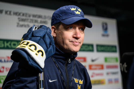 Head coach Sam Hallam of Sweden