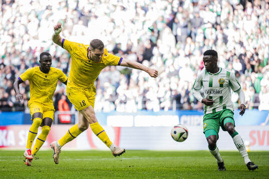 Mjällbys Jacob Bergström gör 2-1
