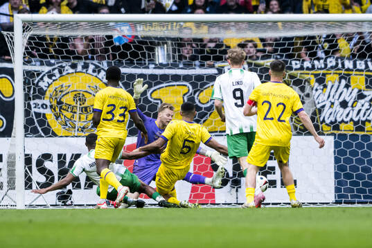 Hammarbys Paulos Abraham gör 1-1
