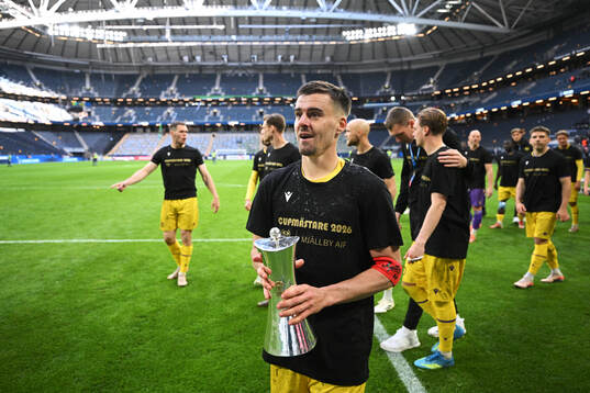 Mjällbys Jesper Gustavsson jublar