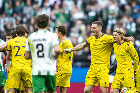 Mjällbys Jacob Bergström jublar
