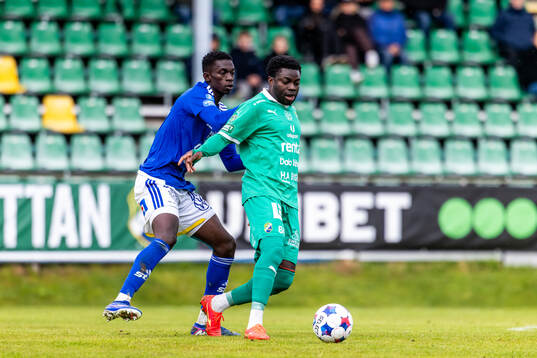 GIF Sundsvalls Suwaibou Kebbeh och Ljungskiles Gideon Mensah
