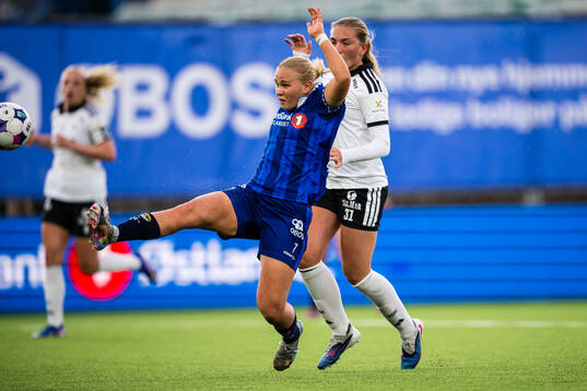 Mathea Berg-Solemdal of Stabæk scores the 1-0 goal