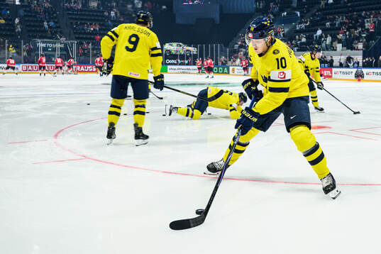 Simon Holmström of Sweden