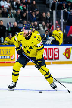 Mattias Ekholm of Sweden