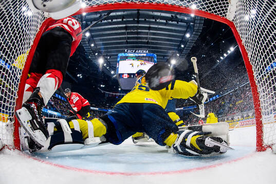 Ryan O´Reilly of Canada scores 2-0