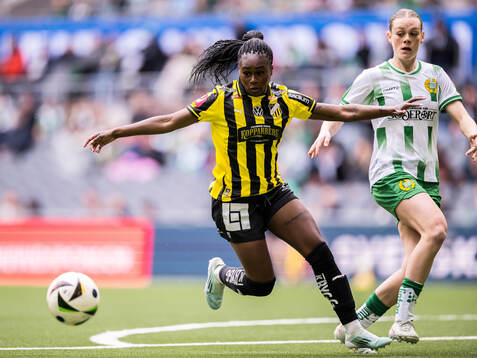Häckens Monica Jusu Bah och Hammarbys Sofia Reidy