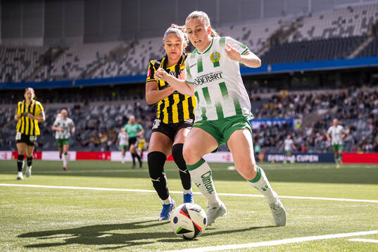 Häckens Felicia Schröder och Hammarbys Gudrun Arnardottir
