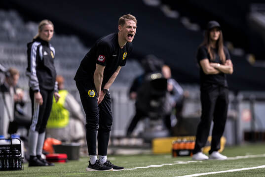 Hammarbys tränare William Strömberg