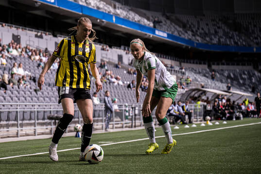 Häckens Stine Sandbech och Hammarbys Stina Lennartsson