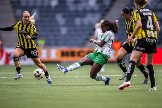 Häckens Pernille Sanvig och Nesrin Akgun och Hammarbys