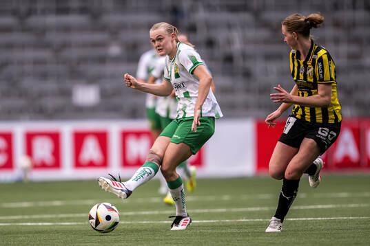 Hammarbys Elin Sørum och Häckens Emma Östlund