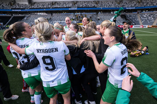 Hammarbys Athinna Persson Lundgren, Mari Nyhagen och Vilde