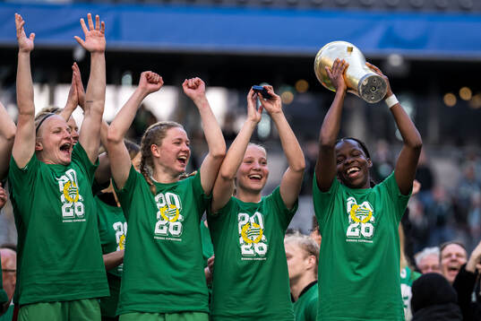 Hammarbys Madison Pogarch, Hannah Sjödahl, Fanny Peterson