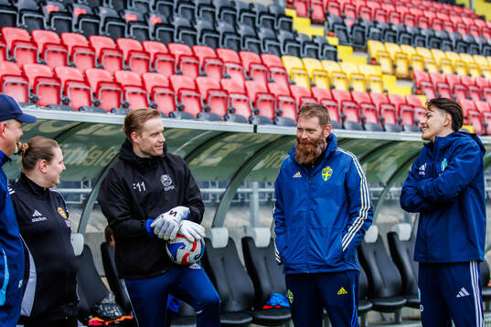 Mikael Staf Målvaktstränare näst längst till