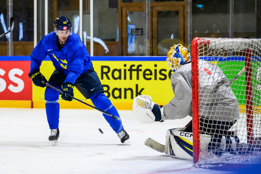 Jacob De La Rose of Sweden at a practice session