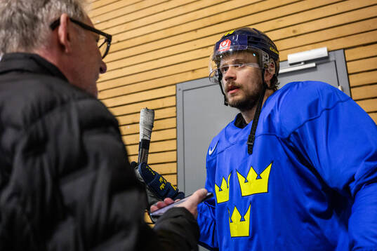 Jacob De La Rose of Sweden speaks to media
