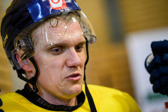 Jakob Silfverberg of Sweden speaks to media