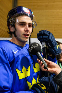 Linus Karlsson of Sweden speaks to media