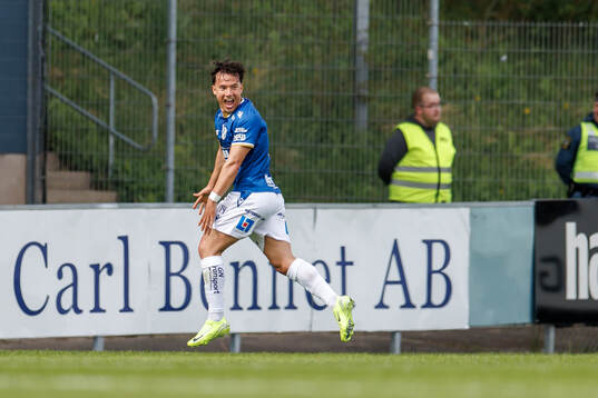 Halmstads Hussein Carneil jublar