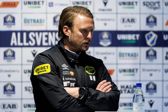 Elfsborgs manager Björn Hamberg på presskonferensen