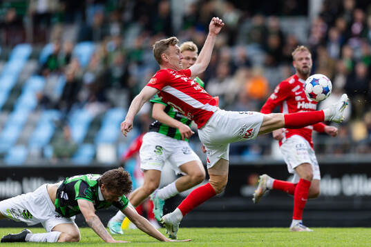 GAIS Lucas Hedlund och Degerfors Sebastian Ohlsson