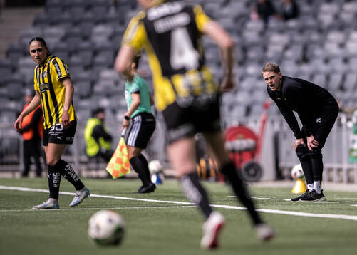 Hammarbys tränare William Strömberg