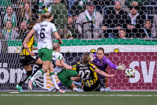 Hammarbys Mari Nyhagen gör 1-0