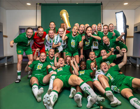 Hammarbys Alice Carlsson och Stina Lennartsson jublar med