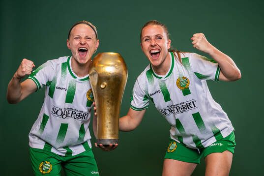 Hammarbys Madison Pogarch och Gudrun Arnardottir jublar med