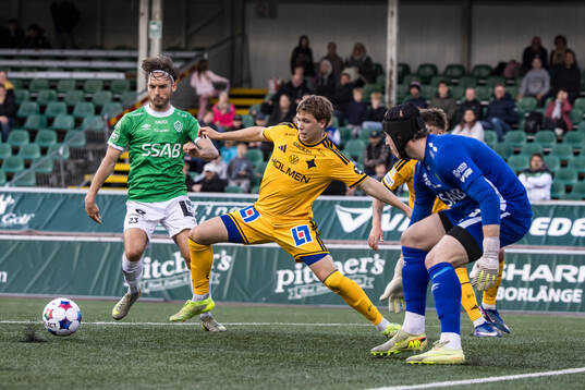 Brages Felix Hörberg och IFK Norrköpings Ture Sandberg