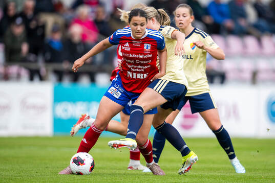 Vittsjös Daniela Galic och Djurgårdens Emma Holmqvist