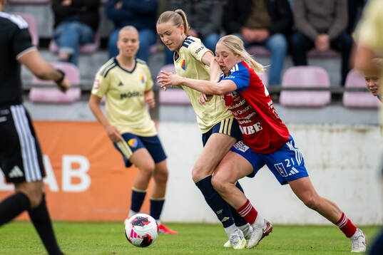 Vittsjös Milla Larsson och Djurgårdens Fabienne