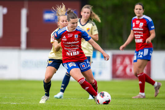 Vittsjös Anna Haddock och Djurgårdens Sara Eriksson