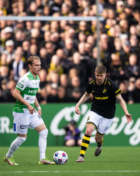 Västerås Marcus Baggesen och AIKs Mads Døhr Thychosen