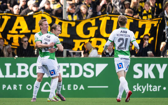 Västerås Marcus Baggesen jublar med lagkamrater