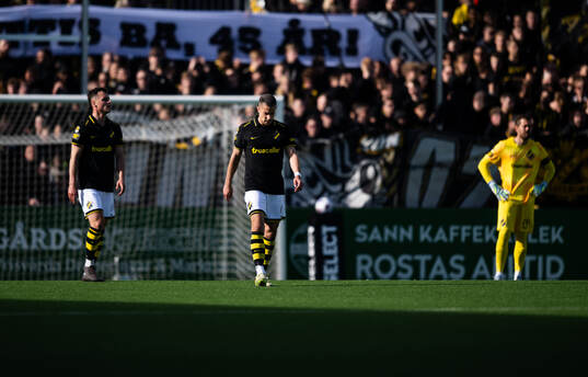 AIKs Áron Csongvai, Dino Besirovic and målvakt Kristoffer