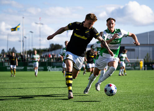 AIKs Erik Hovden Flataker och Västerås Philip Bonde