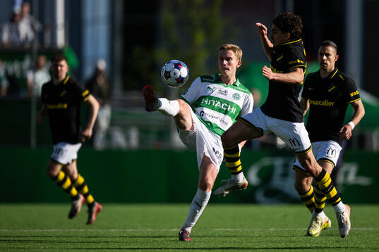 Västerås Karl Gunnarsson och AIKs Taha Ayari