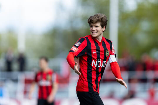 Brommapojkarnas Oliver Berg reagerar