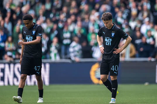 Malmö FFs Theodor Lundbergh och Kenan Busuladzic deppar
