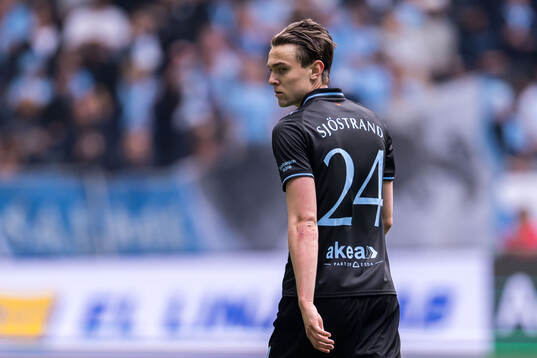 Malmö FFs Oscar Sjöstrand deppar