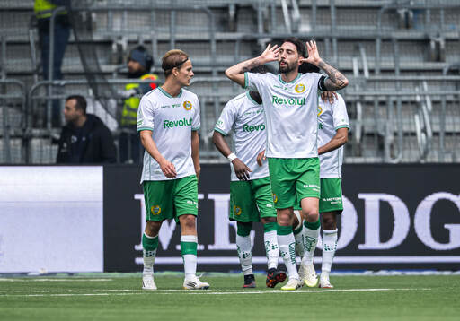 Hammarbys Nahir Besara jublar