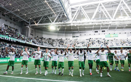 Hammarbys spelare jublar