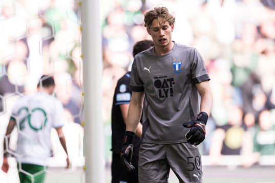 Malmö FFs målvakt William Nieroth Lundgren deppar