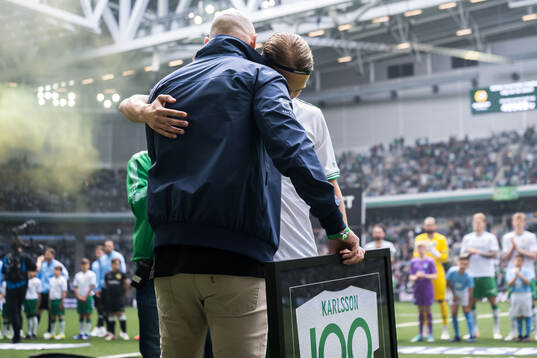 Hammarbys Markus Karlsson uppmärksammas för 100 matcher