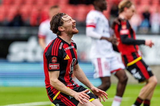 Östersunds Daniel Miljanovic deppar